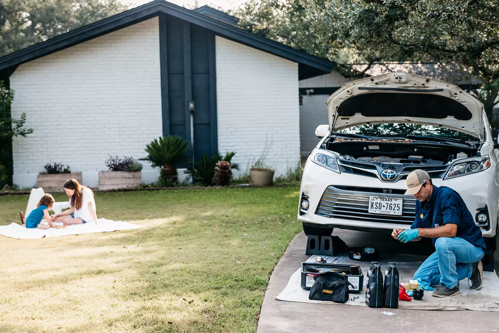 Up to 22% Off on Oil Change at Lemonsaide - Primary Image