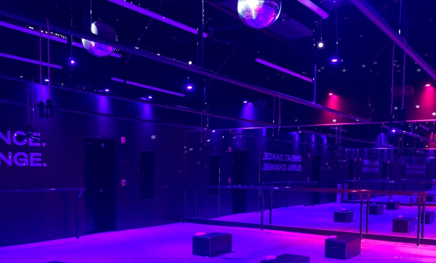 Image 6: Two or Four Weeks of Unlimited Fitness Classes at AKT