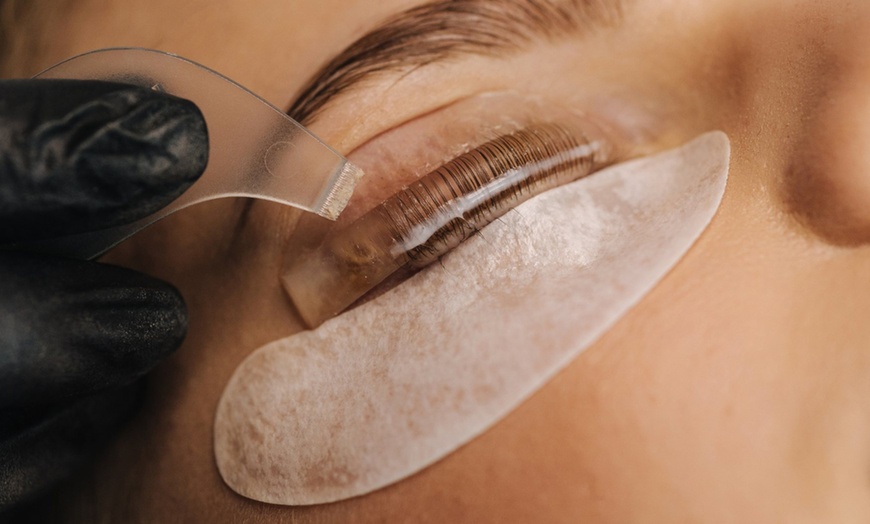 Image 1: Bis zu 54% Rabatt auf den Wimpern bei Enjoy Cosmetics | Kosmetikstudio Heilbronn | Hautpflege und Gesichtsbehandlungen in Leingarten