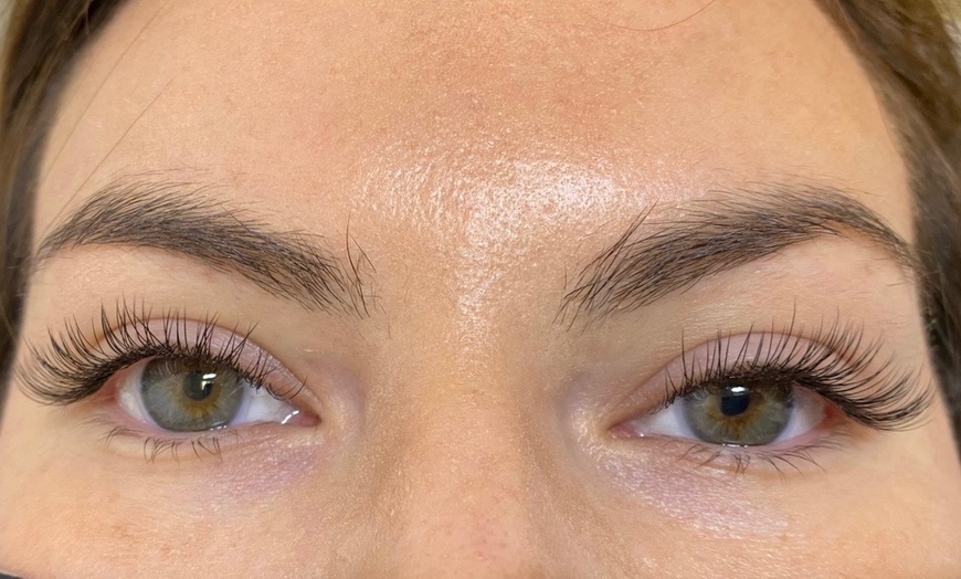 Image 4: Up to 42% Off on Initial Application at Lashes By Sara