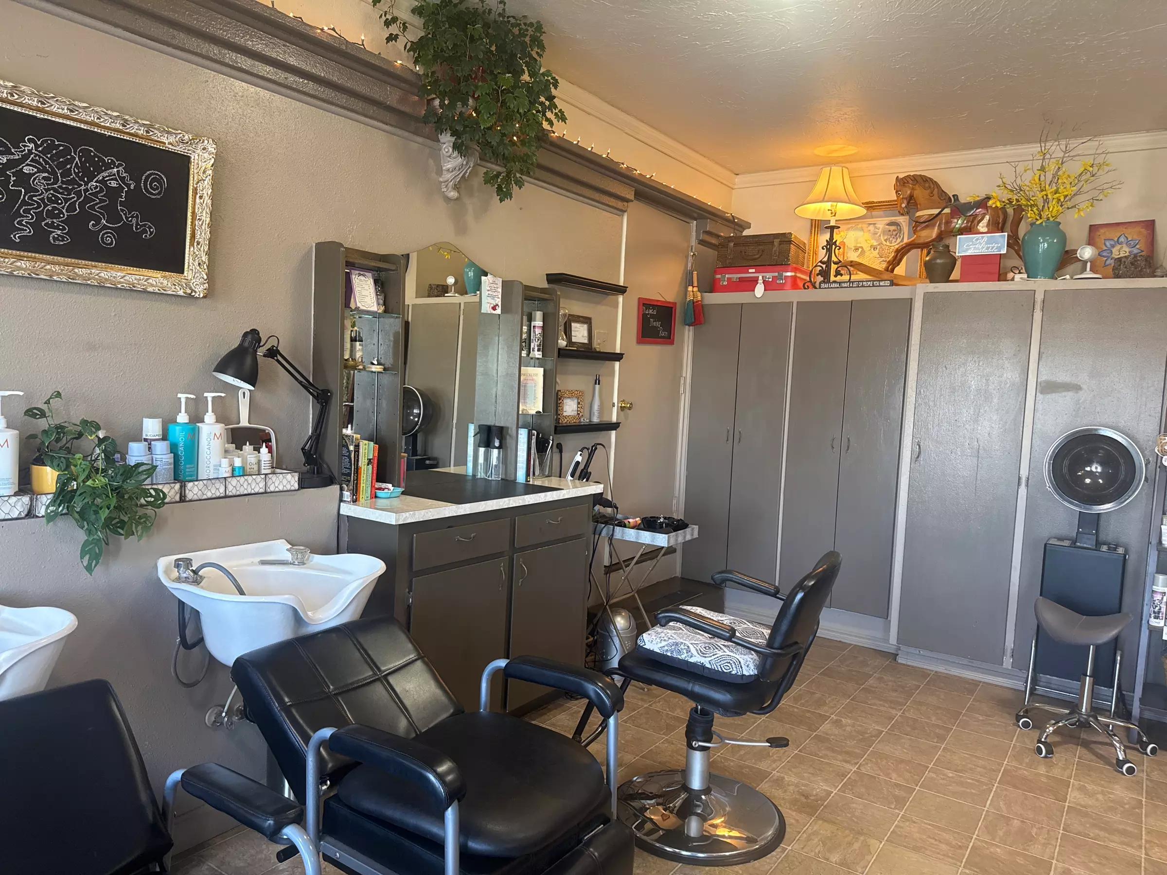 Transform Your Hair with a Men's and Women's Cut!