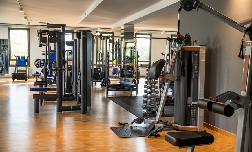 Image 5: 4 Wochen Premium-Fitness inkl. Wellness, Kurse & Einweisung
