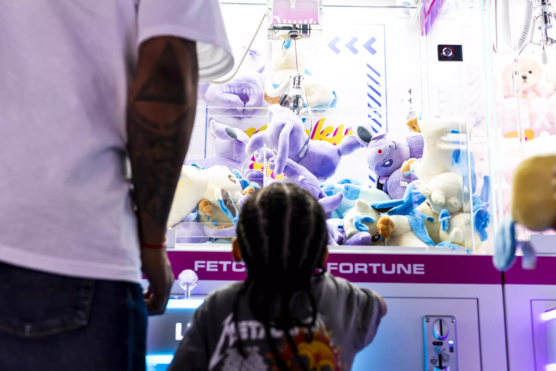 Claw Machine Arcade in Houston – Win Adorable Prizes!