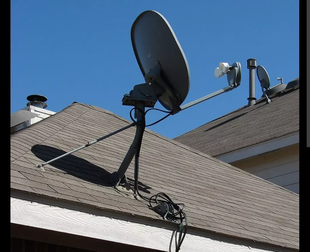 Two-story home satellite removal service for easy roof repair