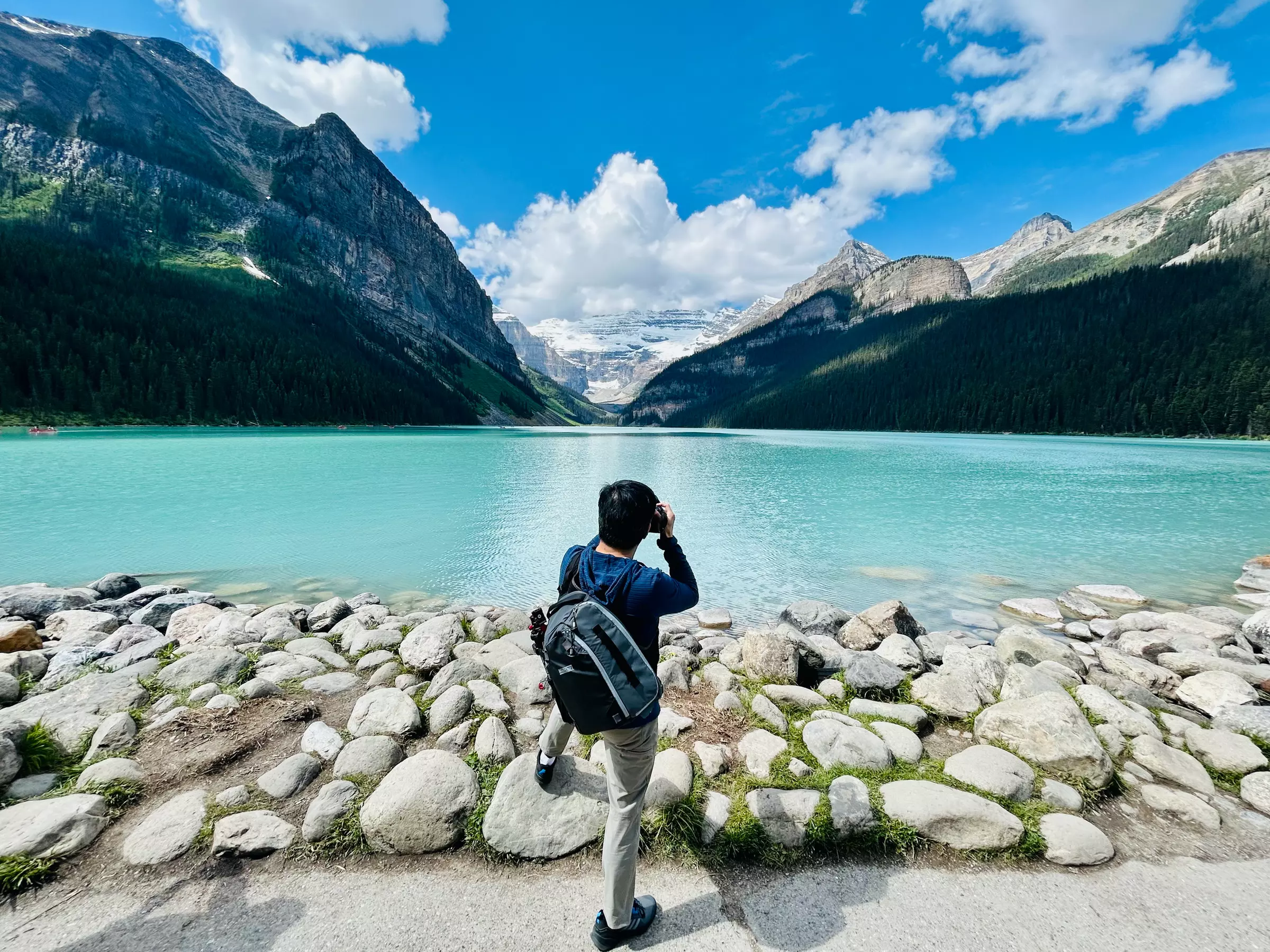 Scenic Moraine Lake and Lake Louise Tour with Shuttle Options
