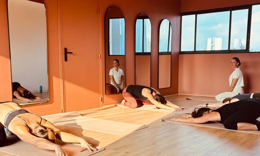 Image 2: 5, 10 ou 20 cours de pilates, yoga, danse au choix, garderie en option