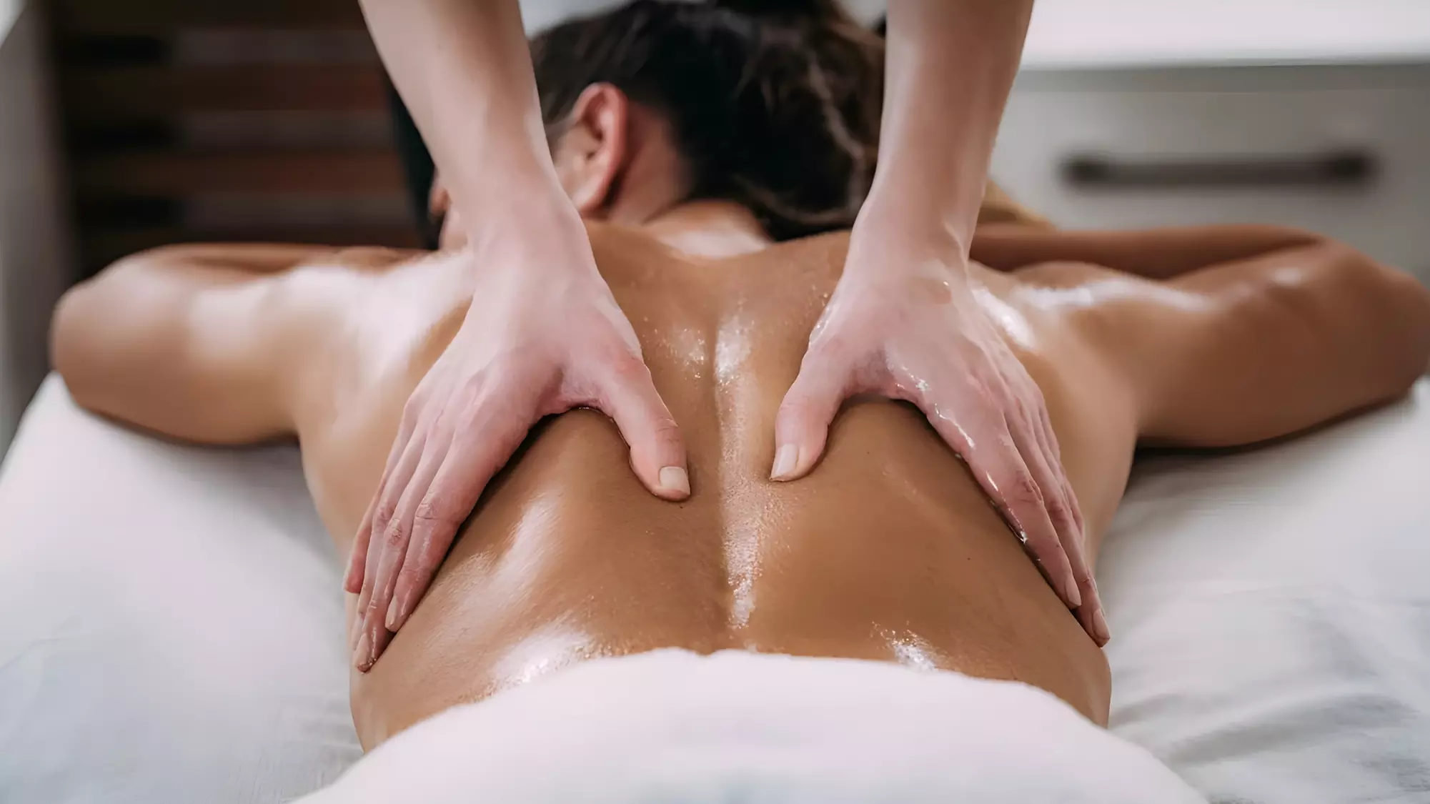 Relaxing Massages & Wellness Treatments with Foot Bath or Red Light