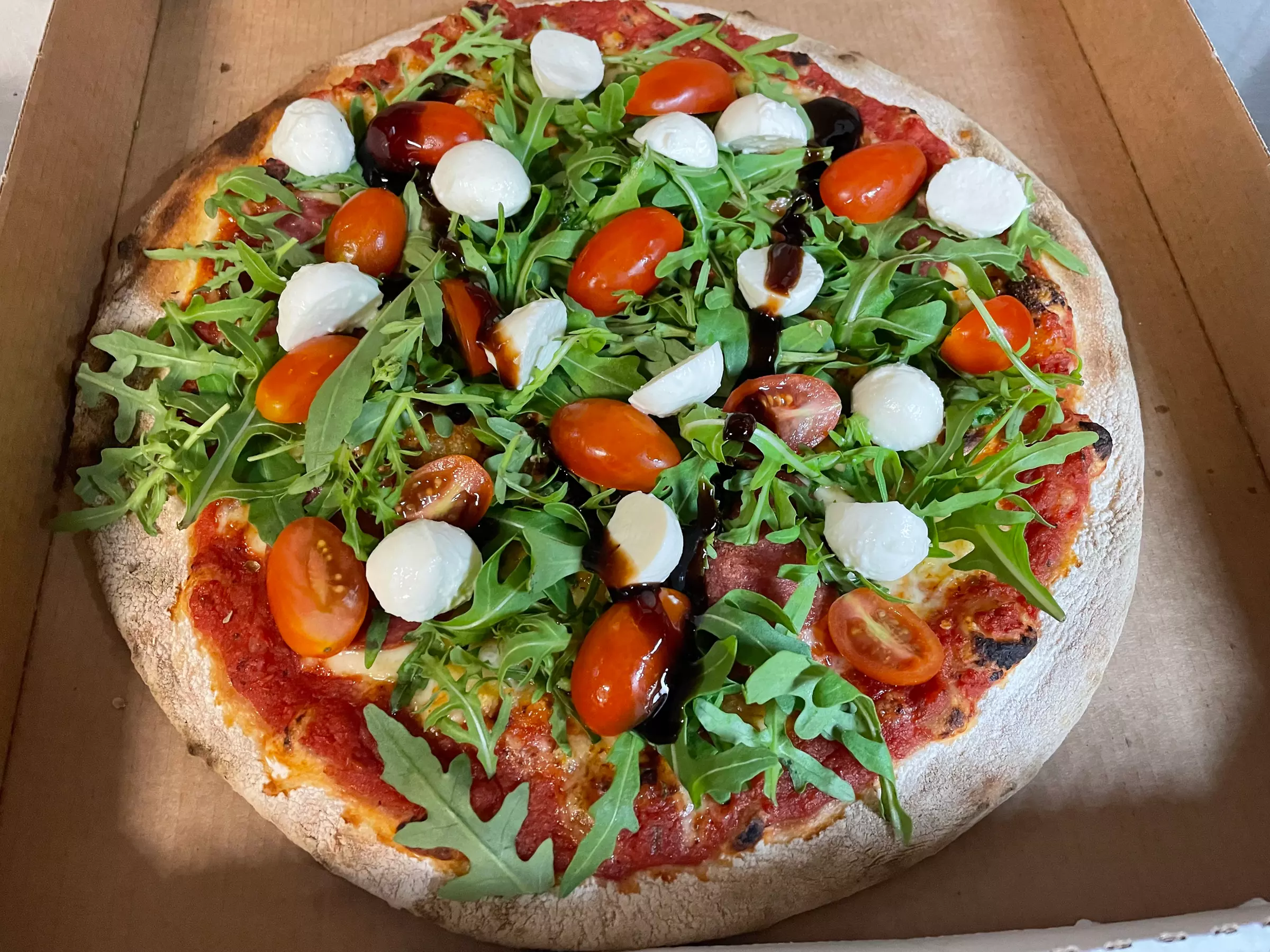 Ein Fest für den Gaumen: All-you-can-eat Steinofen Pizza