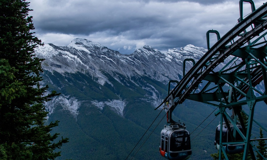 Image 4: Experience Banff Gondola, Hot Springs & 3 Lakes Tour for 1 or 2 People