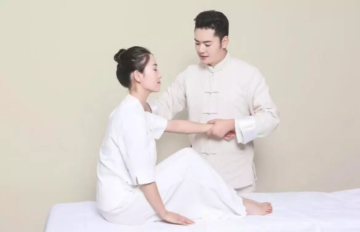 Up to 55% Off on Couples Massage at Jingu Town Spa