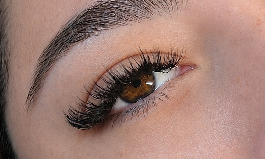 Image 6: Up to 42% Off on Eyelash Extensions at Lush Beauty By Luna
