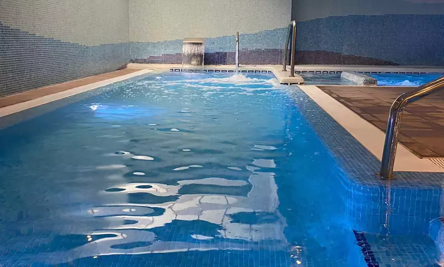 Circuito spa en pareja con masaje, mascarilla y aceites esenciales