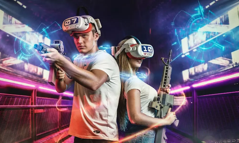 Full-Body VR Immersive Multiplayer Experience for 5-10 People