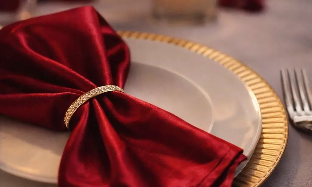 60 or 90-Min Swedish or Deep Tissue Massage or Pamper Me Solo Package