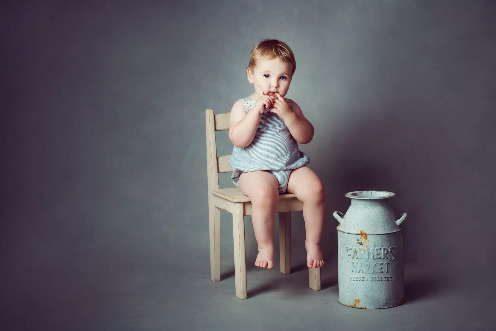 60-Min Family Photoshoot with a Keepsake 10” x 8” Print