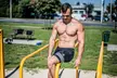 Trening personalny z mistrzem świata w kalistenice i street workout oraz certyfikat przetrwania (do -38%) - Second Medium