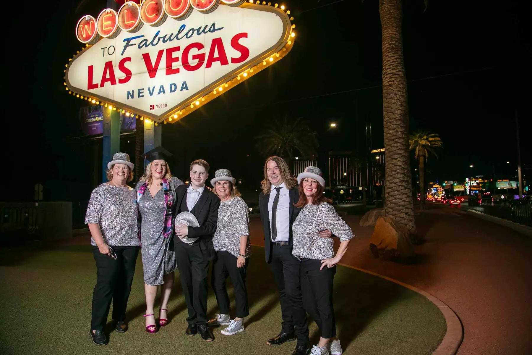 VIP Limo Photo Tour: Iconic Landmarks & Professional Photography