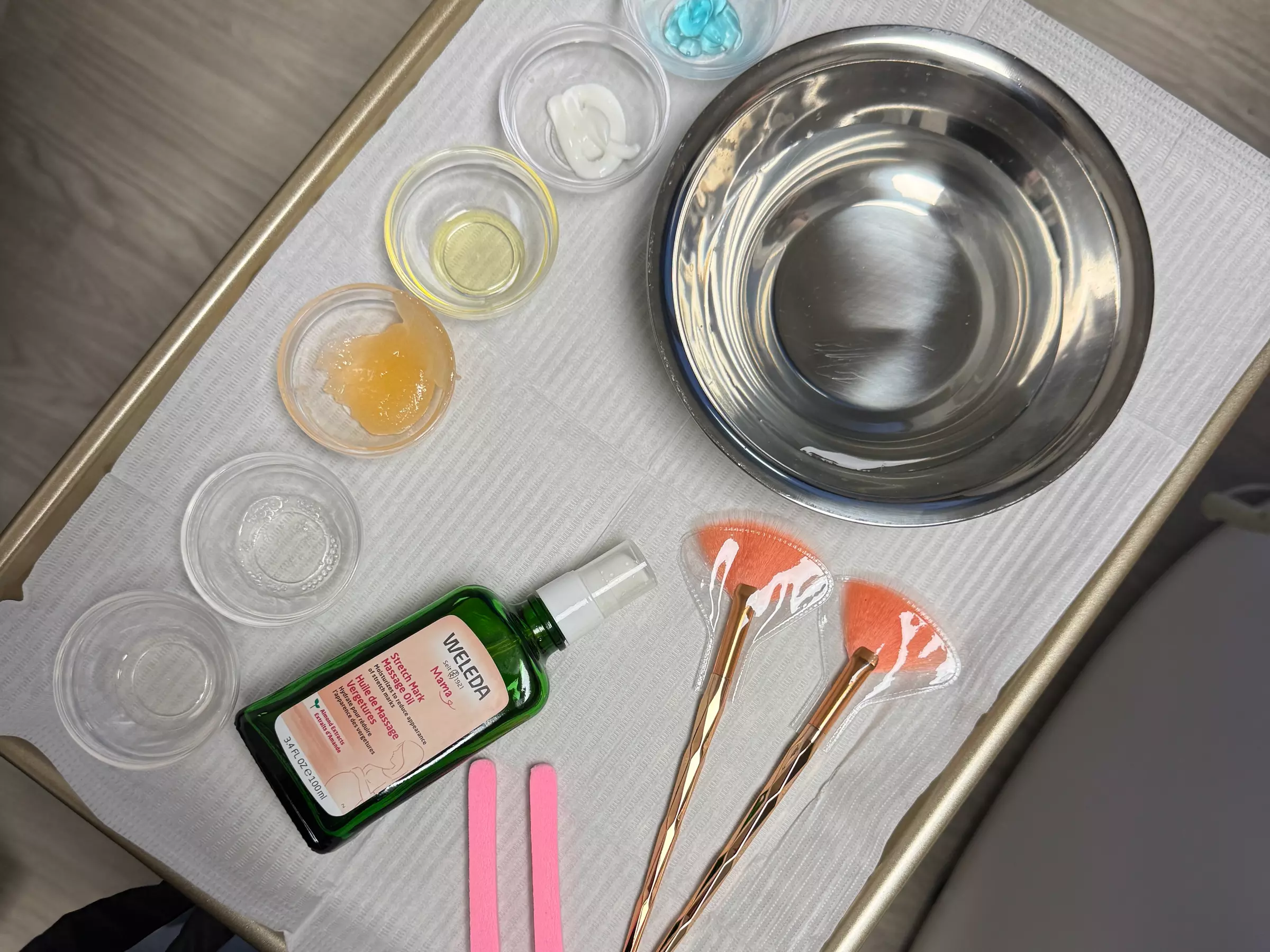 Experience Rejuvenating Facial Sessions of your Choice!