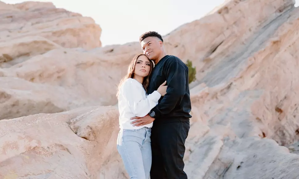 Create Timeless Memories: 1–2 Hour Solo or Couples Photo Sessions