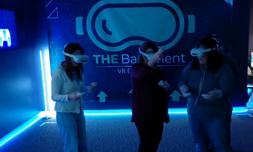Image 2: VR Experience: 30-Min Session, 2 Games per Player, Buy 3 Get 1 Free