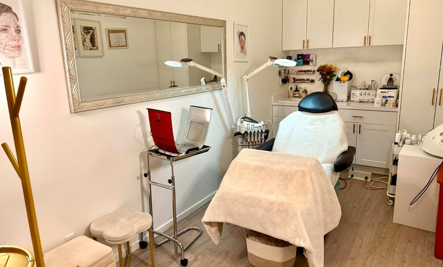 Image 3: 20, 40, or 60 Units of Botox Injections for Smoother, Refreshed Skin