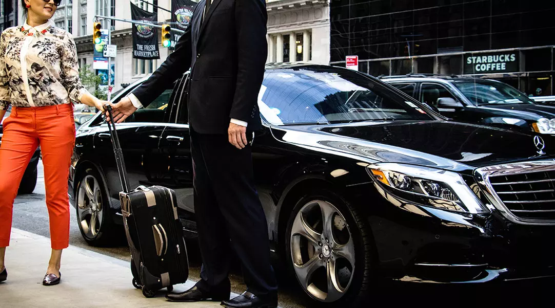Luxury sedan and limo rides for weddings, proms, and vineyard tours
