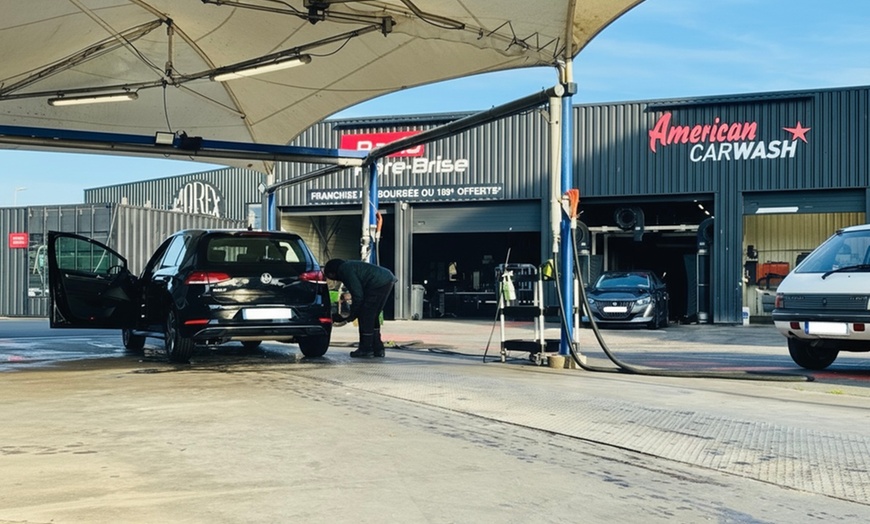 Image 2: Lavage auto platine ou premium avec American Car Wash Rennes, jusqu'à 43% de réduction