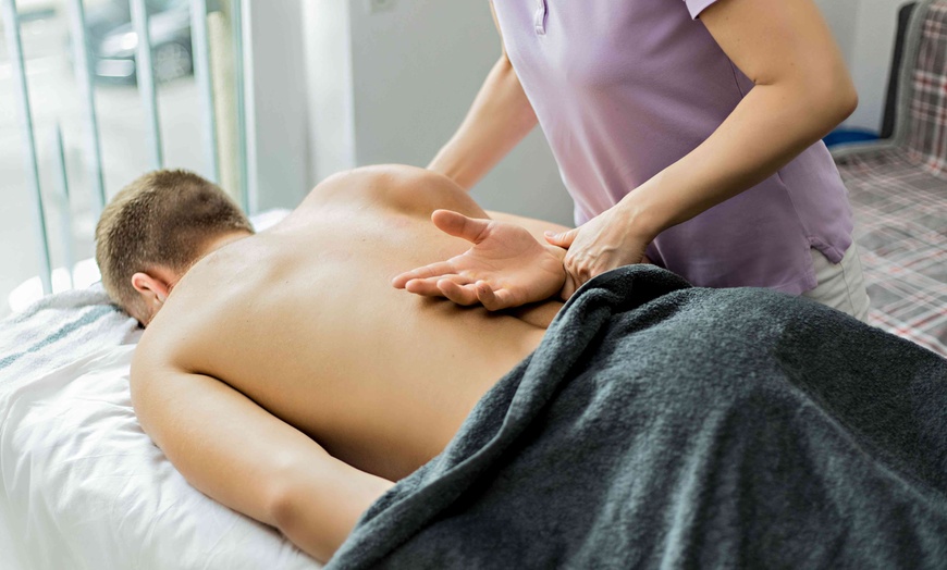 Image 1: Bis zu 34% Rabatt auf den Massage – Ganzkörpermassage bei Oase Der Harmonie
