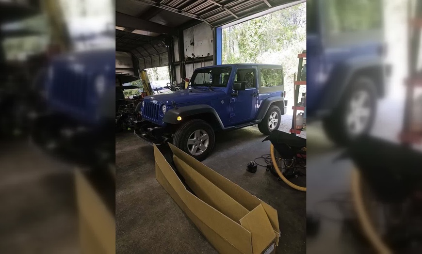 Image 3: Full-Service Oil Change with Full Point Inspection for 1 or 2 Cars