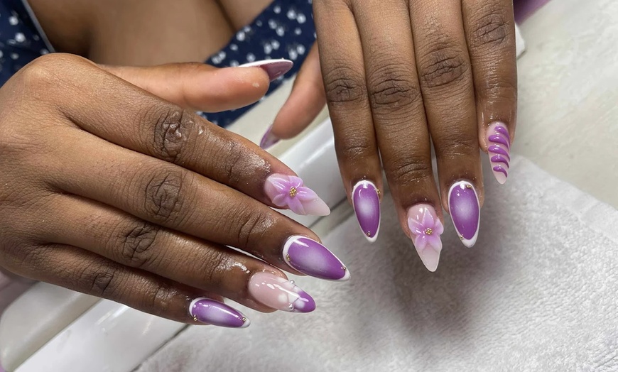 Image 2: Beauté des ongles avec Antony Nails