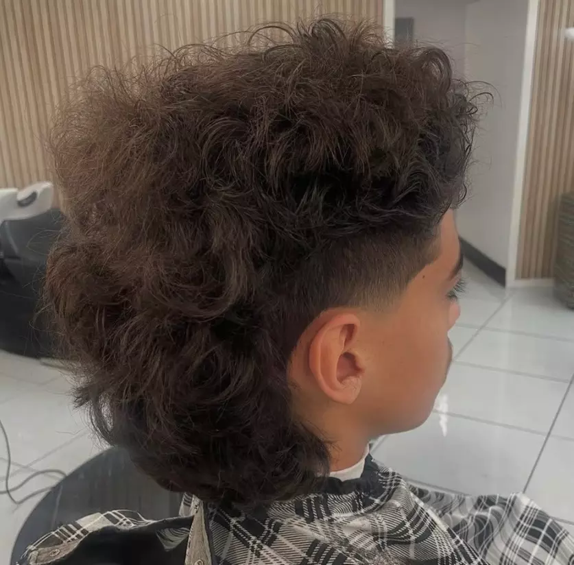 Get a Men's Barber Cut for the Perfect Look