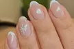 Manicura y/o pedicura clásica con esmaltado tradicional o semipermanente para 1 persona, con hasta un 66% menos - Second Medium