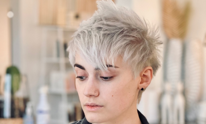 Image 2: Revamp your appearance with a One Haircut with Shampoo and Styling 