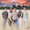 Image 2: Family Portrait Session with 8x10 Retouched Master Print