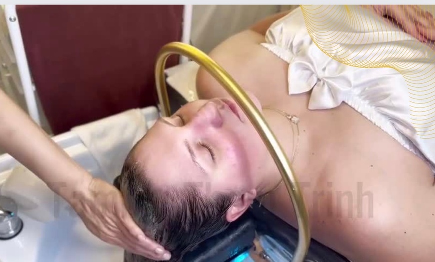 Image 2: 60, 90 or 115-Min Head Spa with Aromatherapy, Facial, or Acupressure
