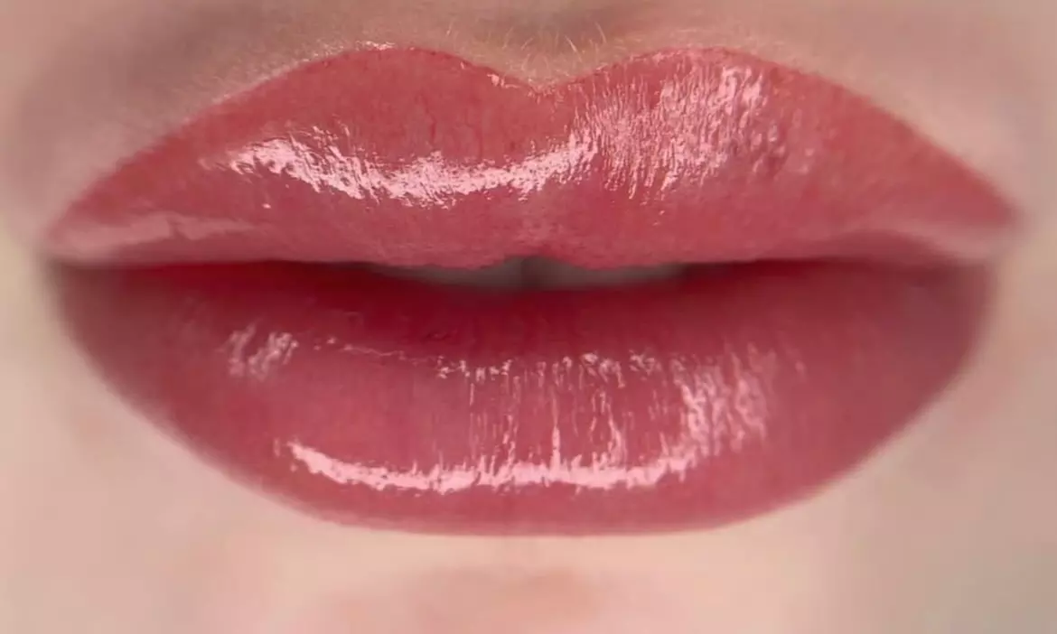 Lip Blush / Neutralization Permanent Makeup For Natural Beauty! 