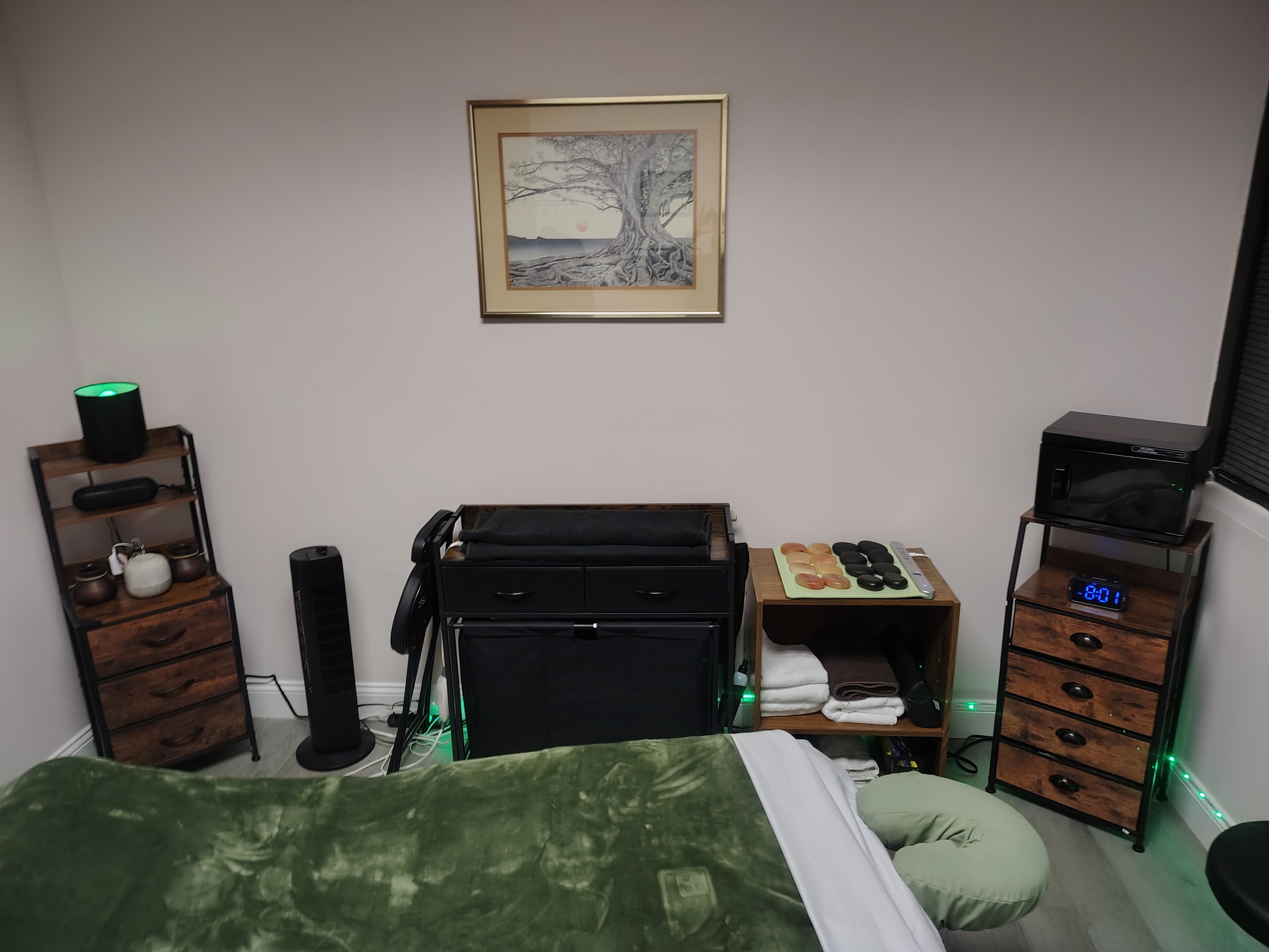 One 75- or 60-Minute Hot Stone Massage with Aromatherapy