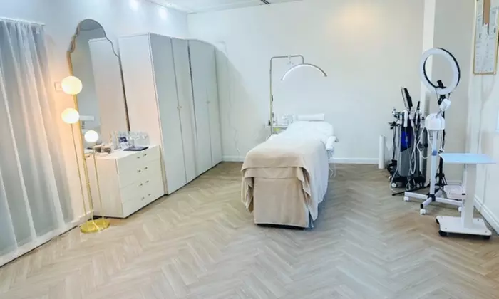 Up to 55% Off on Facial - HydraFacial at Skin Treat Aesthetics