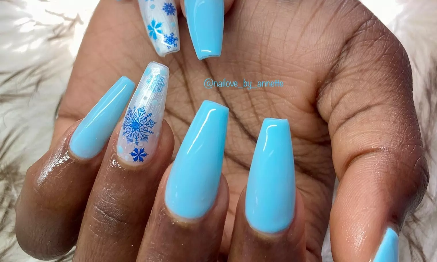 Up to 40% Off on Nail Spa/Salon - Nail Design at Nailove By Annette - Second Medium