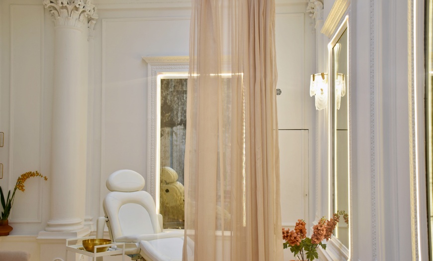 Image 1: Lifting Coréen avec radiofréquence ou carbon laser glow ou soin HIFU