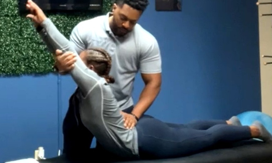 Image 3: Boost Flexibility with 25 min 1-on-1 Assisted Stretch Therapy