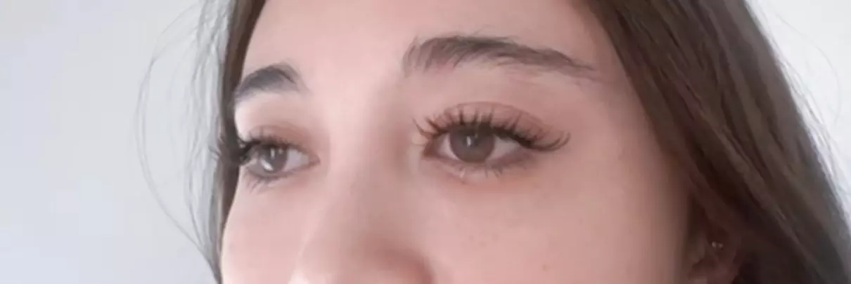 Eyelash Extensions: Classic or 3D wispy Full Set or w/ 3D -5DVolumes