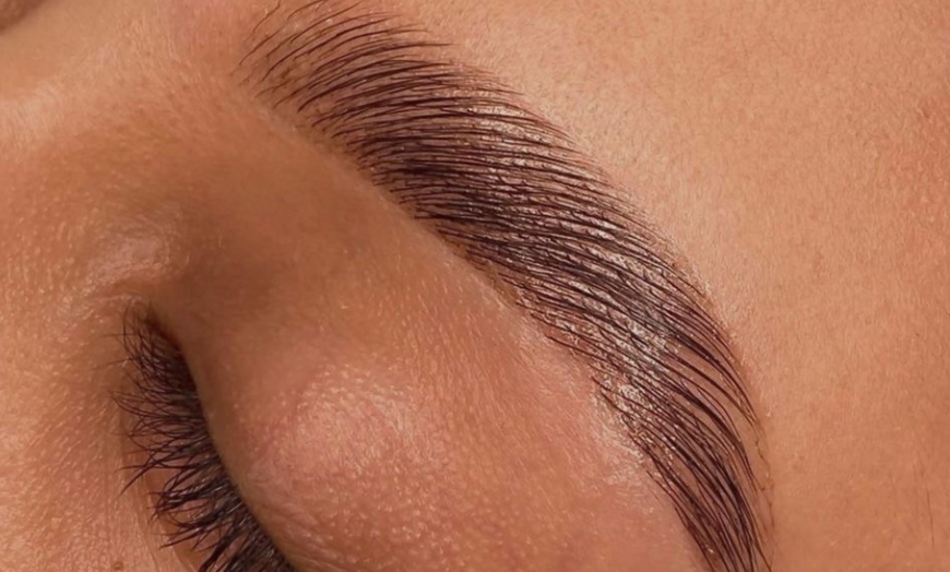 Image 4: Up to 50% Off on Eyelash Extensions at shiny LAshes