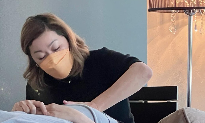 Image 2: Experience the Shugaosha Way — Gentle Japanese Facial Realignment