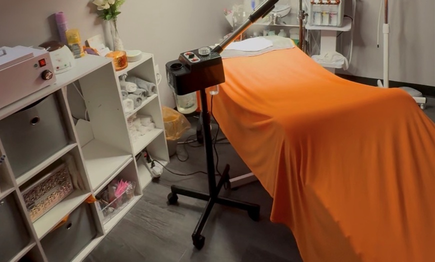 Image 2: One, Three or Five Brazilian Wax Sessions for 1 with Optional Vajacial