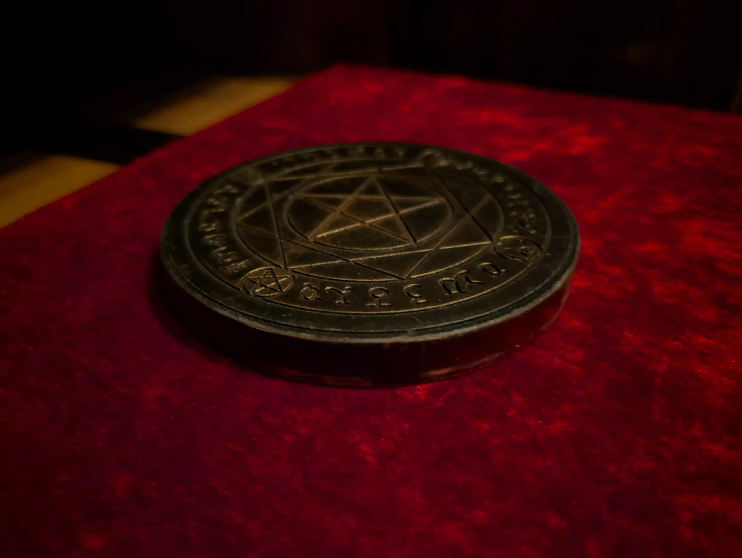 Escape Rooms & Axe Throwing – Miami's Top Indoor Attraction