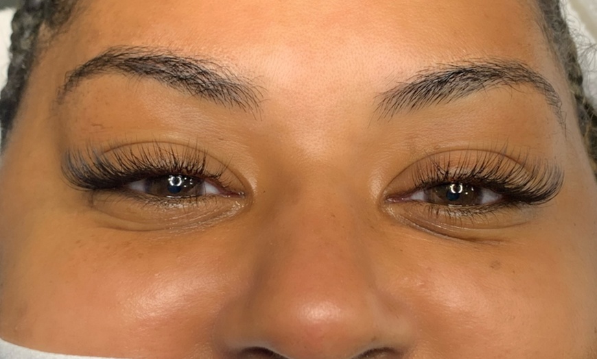 Image 4: Classic Eyelash Extensions for a Natural Look