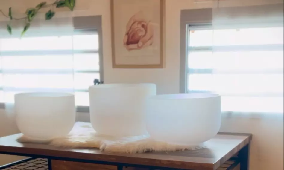 Bain sonore aux bols de cristal et gong