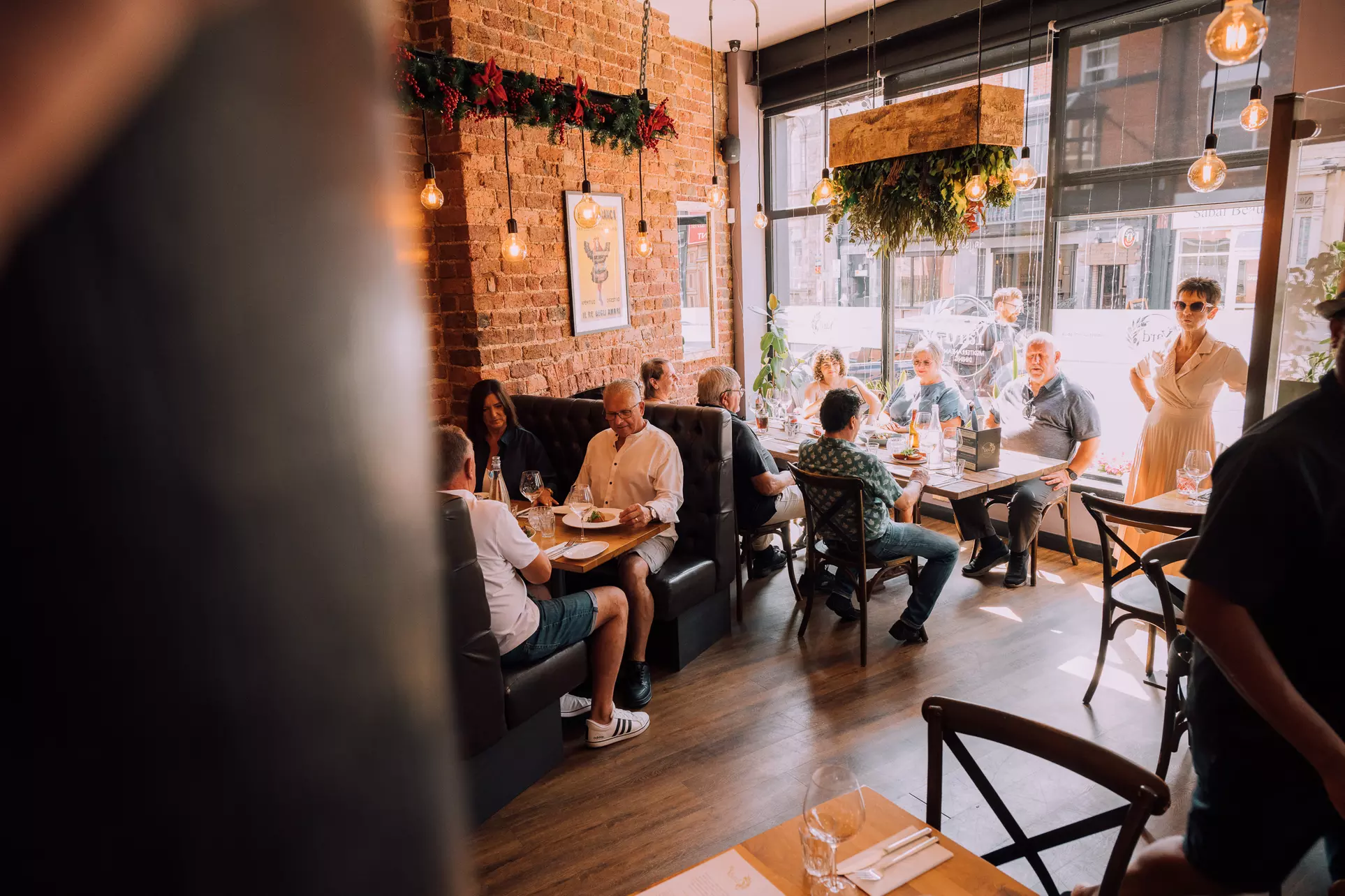 90-Minute of Bottomless Brunch with Cocktails and Food for One or Two