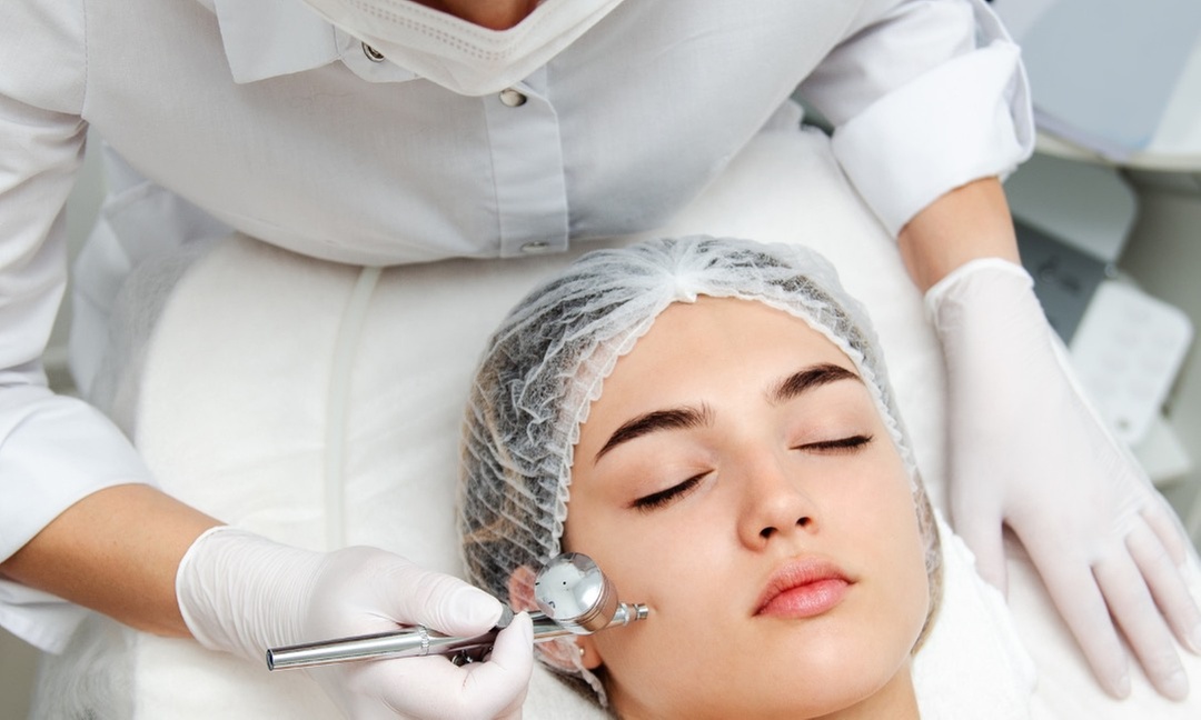 Anti-Aging Facials with Dermaplaning or Regenerative GF Serums (Up to 60% Off) at Mavii Beauty Lounge